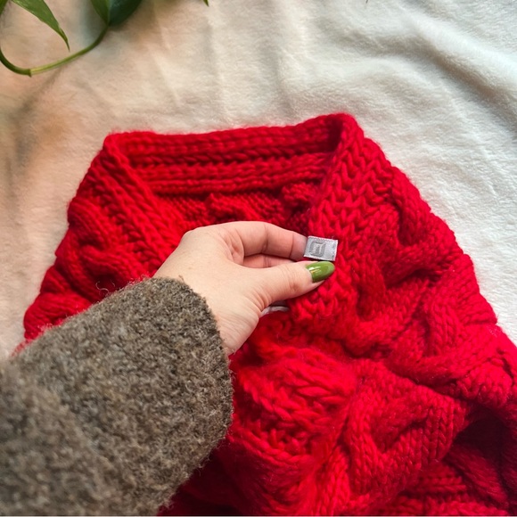 Cornell University Cable Knit Circle Scarf - Picture 2 of 3